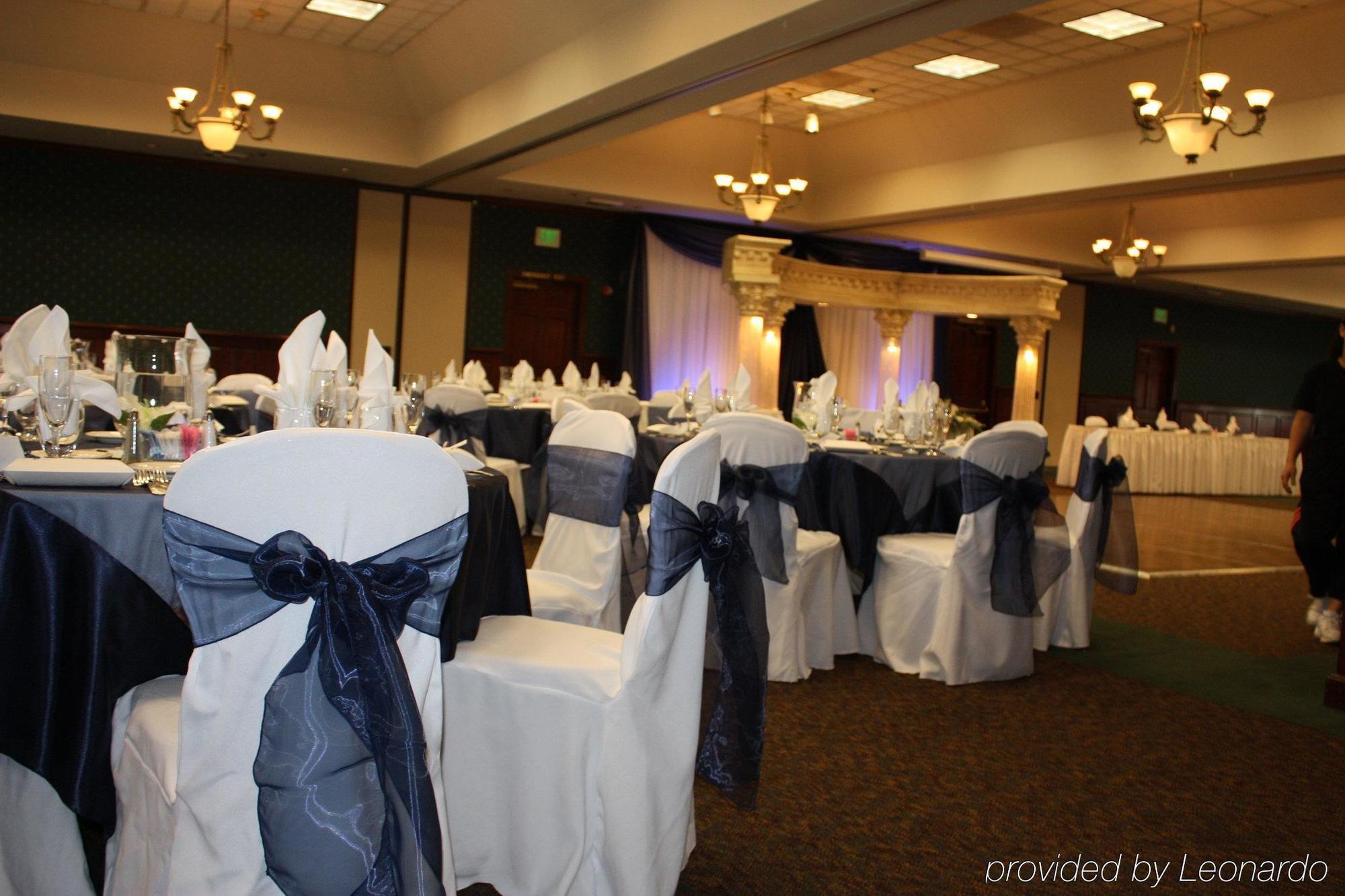 Holiday Inn Selma - Swancourt Buitenkant foto