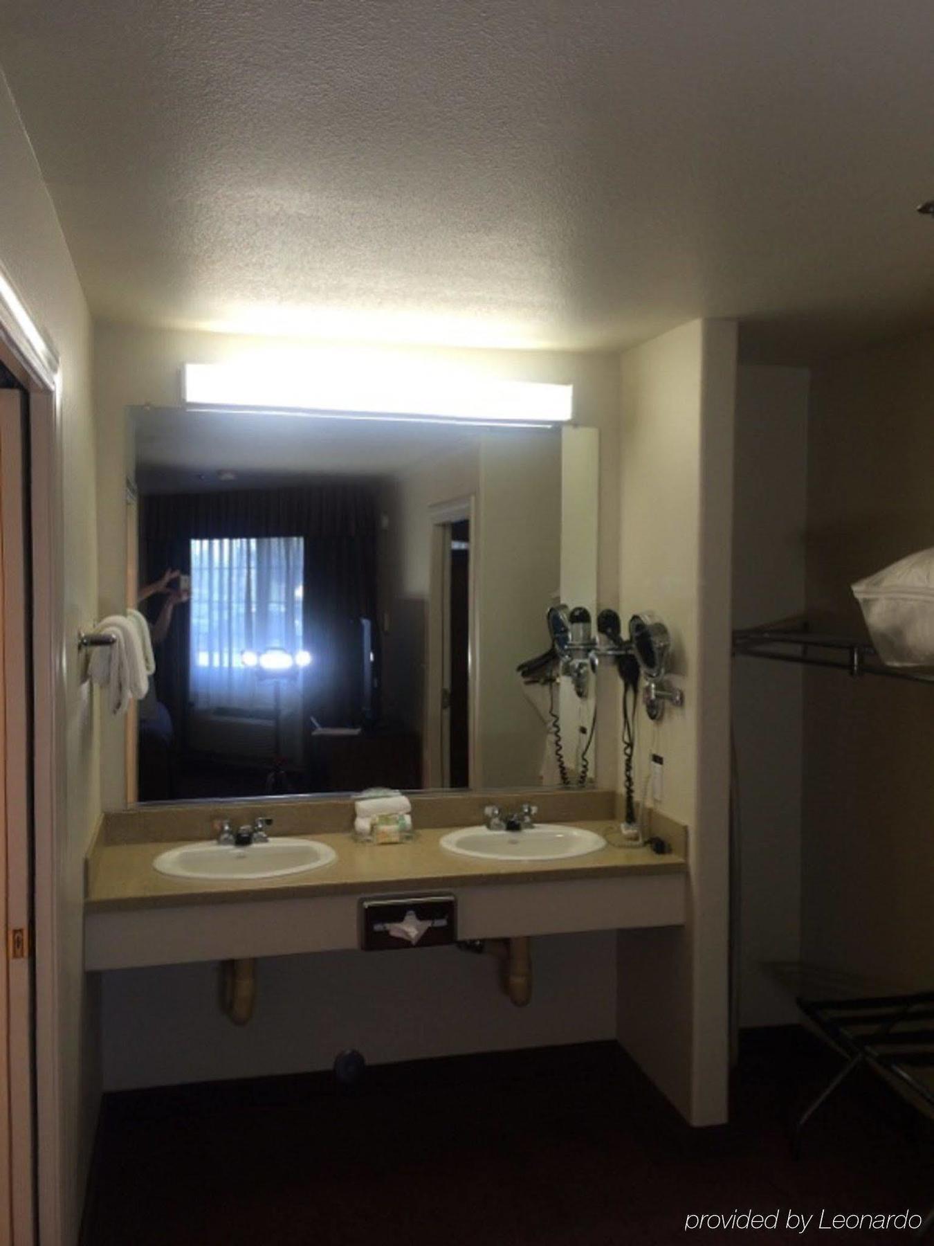 Holiday Inn Selma - Swancourt Buitenkant foto