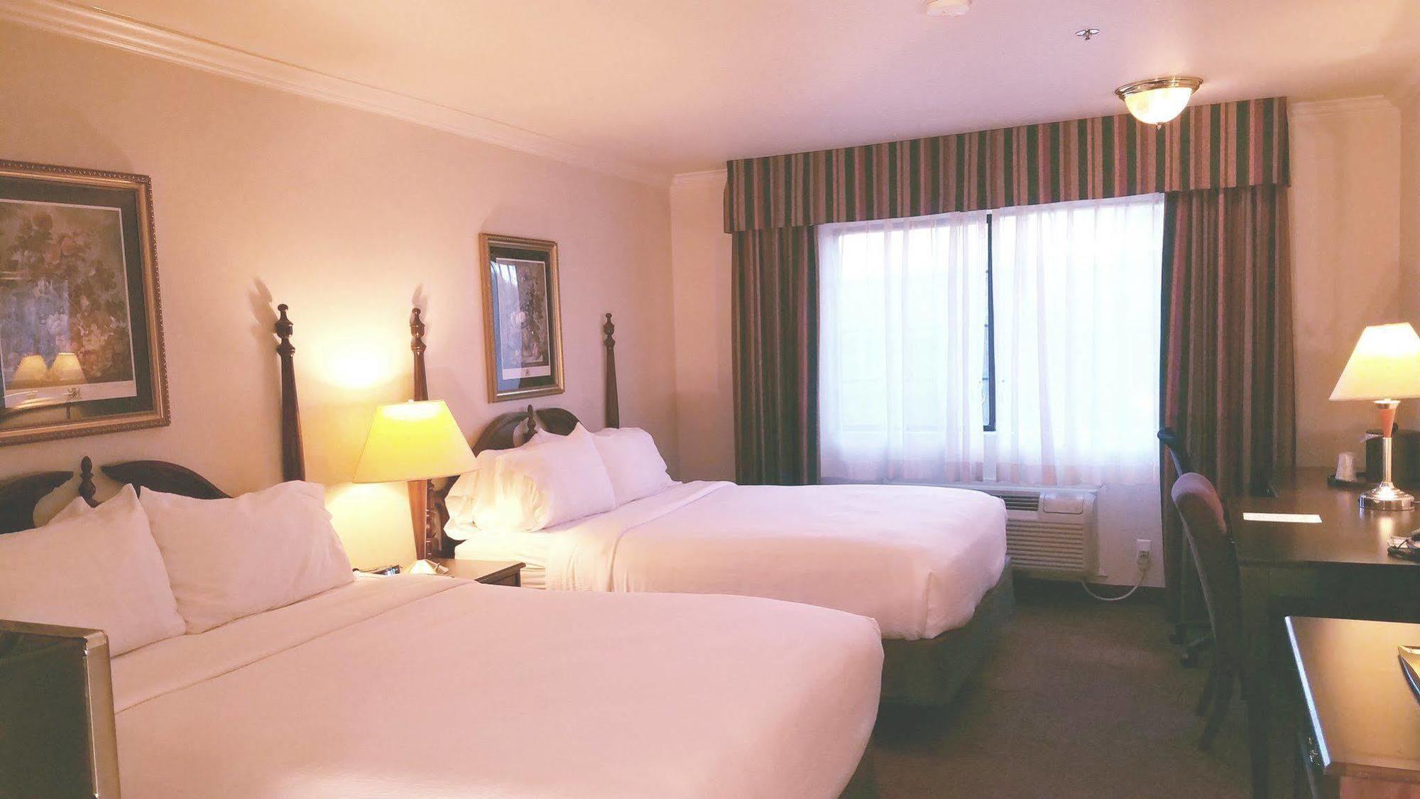 Holiday Inn Selma - Swancourt Buitenkant foto